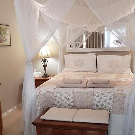 بلدة سيمون Papillon Guest Suite المظهر الخارجي الصورة