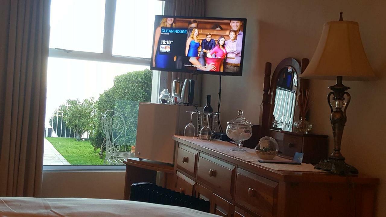 بلدة سيمون Papillon Guest Suite المظهر الخارجي الصورة